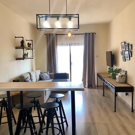 Evitas House * 파포스