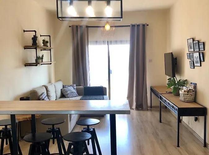 Evitas House * 파포스